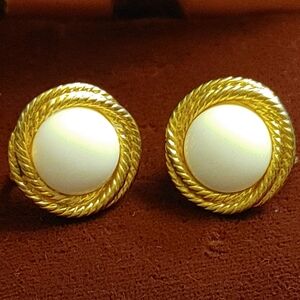 VTG Napier Gold Rope Trimmed White Round Clip & Screw Earrings